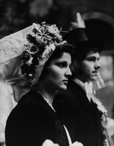 Sorbisches Paar in Tracht - Spreewald, Brandenburg, DDR (1965-1969) Sorben