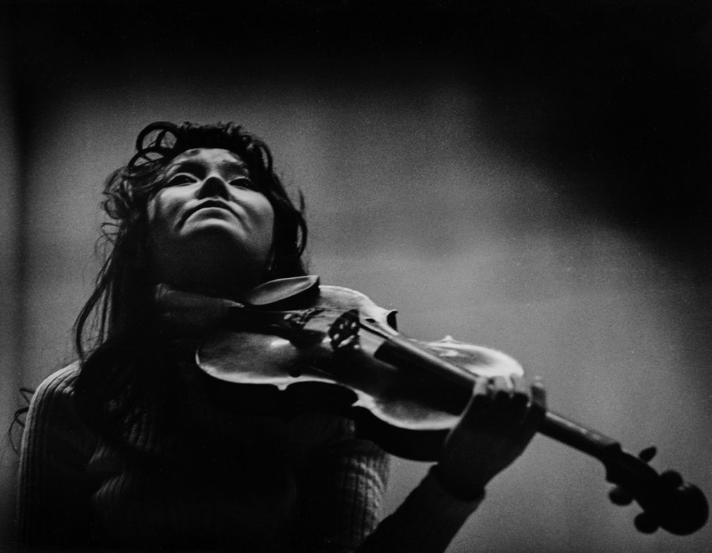Sächsische Staatskapelle Dresden Semperoper Solistin Violine Mayumi Fujikawa World Press Photo Award 1975