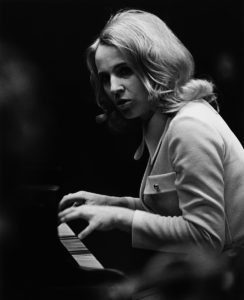 Pianistin der Sächsische Staatskapelle Dresden, Semperoper