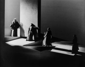 Staatsoper Dresden: FAUSTS VERDAMMUNG – Hector Berlioz, neue Textfassung von Eberhard Schmidt, Musikalische Leitung: Robert Hanell a.G. Inszenierung: Harry Kupfer Premiere im Großen Haus (28.01.1982)