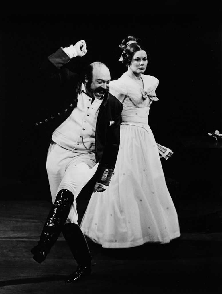 Wolfgang Dehler und Thea Elster Staatsschauspiel Dresden Nikolai Gogol - Der Revisor 22.02.1977, Großes Haus Schauspielhaus, Theater